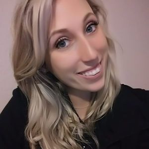 Meet your Posher, Deidra